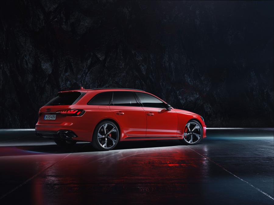  Audi RS4 Avant (B9) 2019 года  (WW) (фото 13 из 67)